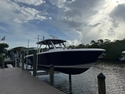 2020 Pursuit S 328 Sport Center Console with Cabin and Generator