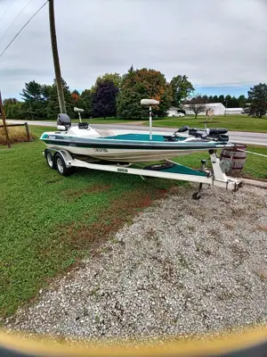 1995 Gambler Bass Boat