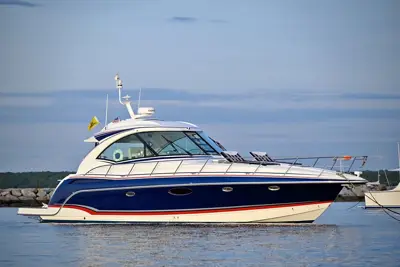 2011 Formula 45' Yacht