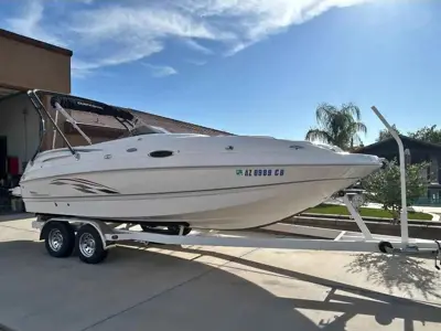2004 Chaparral Sunesta 232