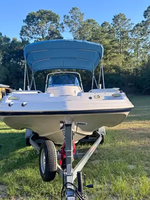 Hurricane GS211 Center Console Boat