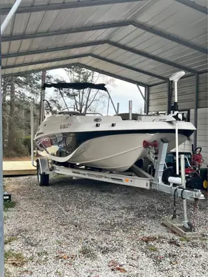 2020 Hurricane SS188 Deck Boat