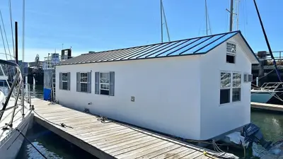 2010 Catamaran Cruisers aqua lodge