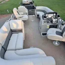 2017 Ranger Reata 223FC Pontoon