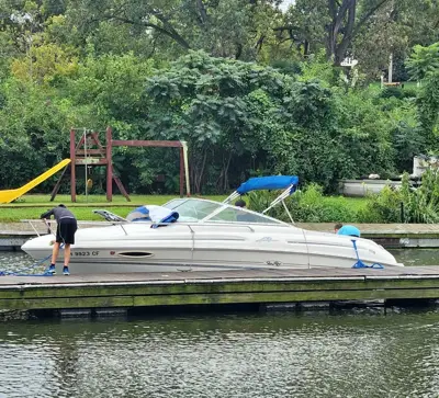 1997 Sea Ray 215 Cruiser Express