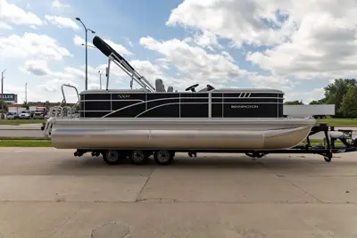 2025 Bennington 22 SXSR 🤘 0 Miles