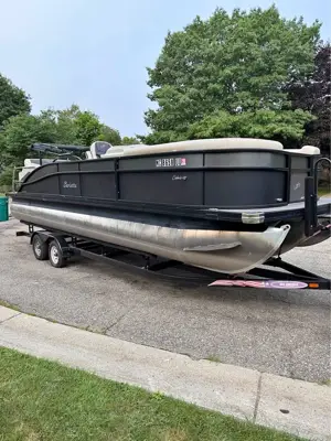 Barletta 26’ Tritoon with trailer
