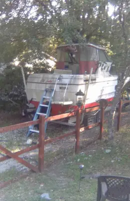 Bayliner 24 ft boat