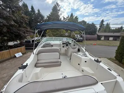 2001 searay Sundancer 240