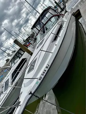 1999 Chaparral power , yatch 32’