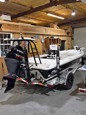 2002 Action craft 1720 fly fisher carbon kevlar