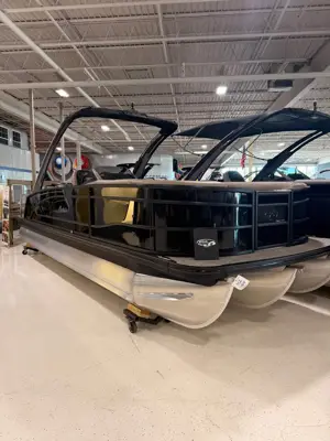 2027 Barletta Lusso 25 UEA Tritoon 425HP