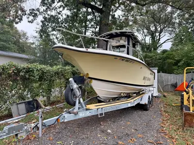 23’ Key West Center Console