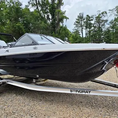 2026 Stingray 172DC
