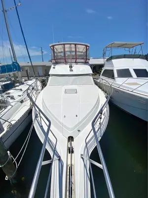 1995 Cruiser Motor yacht 3950