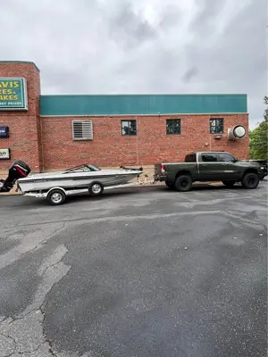 2000 Champion bass/ski