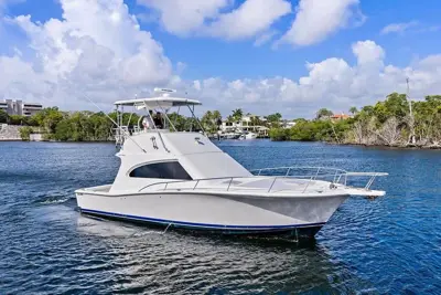 2005 38’ Luhrs
