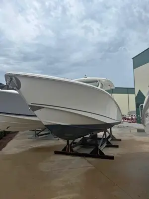 2013 Boston Whaler 370 Outrage **BRING OFFERS**