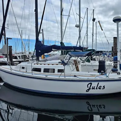 1990 Newport 30 Sailboat MKIII