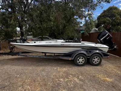1997 Ranger Bass Boat 519 svs