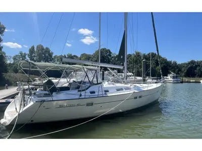 42' Beneteau 423