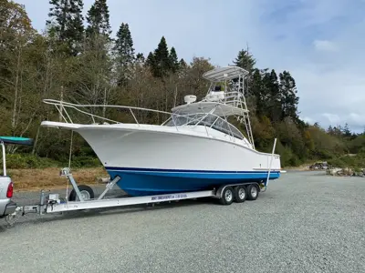 LUHRS 31 with Trailer