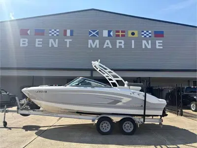 2023 Chaparral 21' SSI