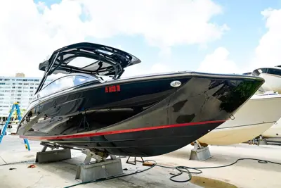 2025 Yamaha boats 275sd