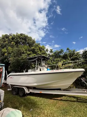 Boat Boston Whailer outrage 23