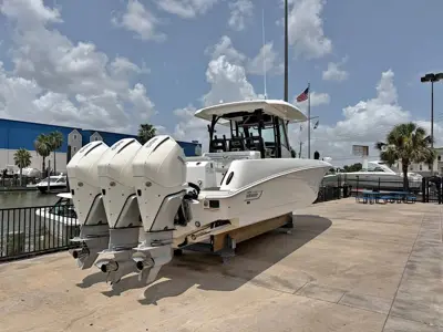 2020 Boston Whaler 350 outrage