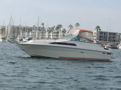 27 FT,Searay with 2008 Volvo Penta Engine