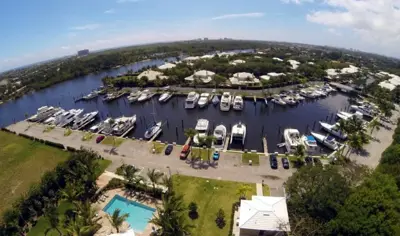 Boat Dock For Rent in Juno Beach, Florida at Cypress Island Marina