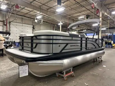2027 Bennington S-One Swingback 22 S1SB Tritoon 😎 0 Hours
