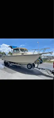 2012 Parker 2320 pilothouse