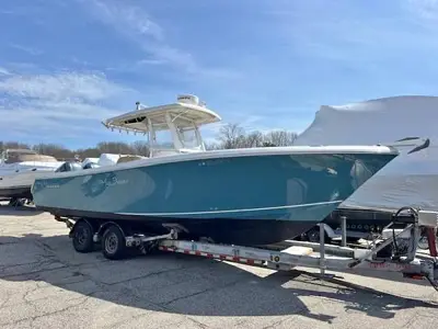 32ft Sailfish Center Console Twin Yamaha 300hp 4 Stroke 669 Hours