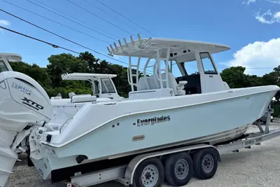 2026 Everglades 335 Center Console