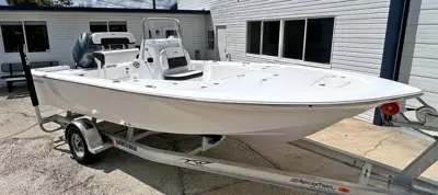 2027 TIDEWATER 1910 BAY MAX