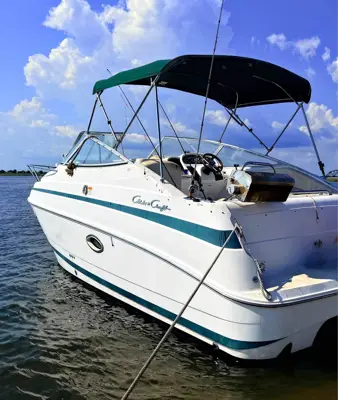 2000 Chris Craft 268 Express Cruiser
