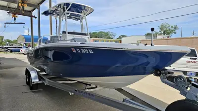 2022 NAUTICSTAR 231 HYB DLX
