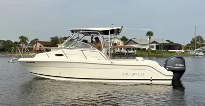 24ft 2011 Robalo R245 w/ Yamaha 300