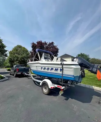 2004 Trophy Center Console 20FT | Trades