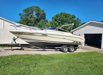 1998 Sea Ray 240 overnighter with trailer