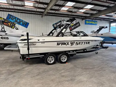 2010 Malibu 23 LSV