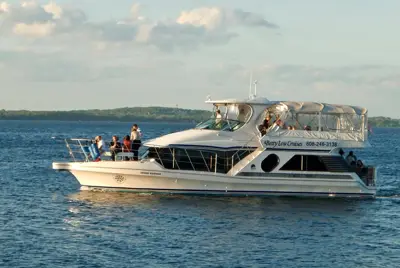 2003 Bluewater Yacht 5200 custom cabin cruiser 52 ft.