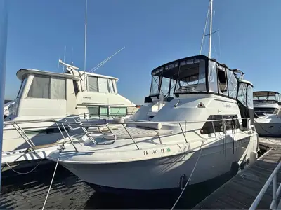1996 Mainship 34 aft cabin