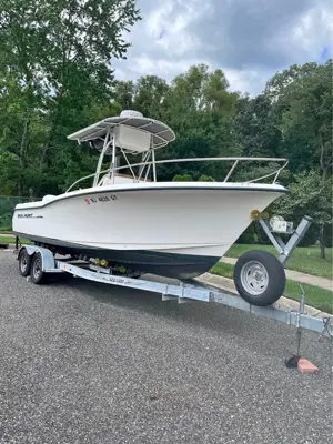 Sea Hunt Triton 232 Center Console Boat