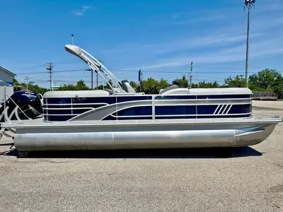2023 Bennington 23 LX