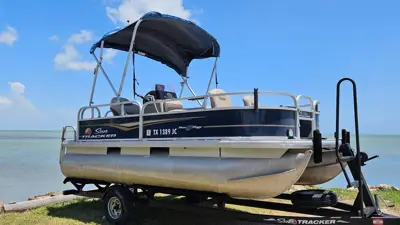 2021 Sun Tracker Bass Buggy 16 XL (w/ 2021 Mercury 50)