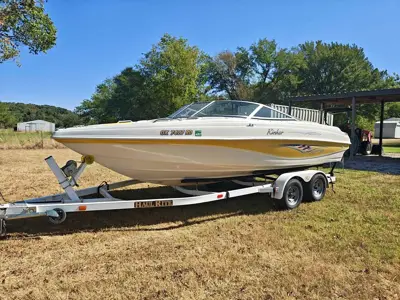 2003 Rinker 212 captivia