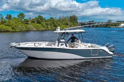 2019 Sea Fox 328 Commander
